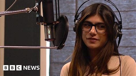 Mia Khalifa filmed a porn scene where she was wearing a hijab..